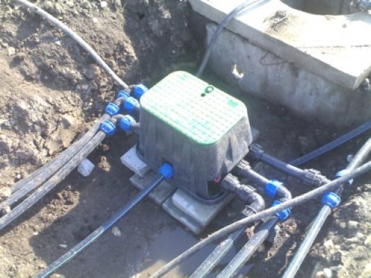 Distrugeau jgheaburile de irigaţii din câmp, de la Tătaru